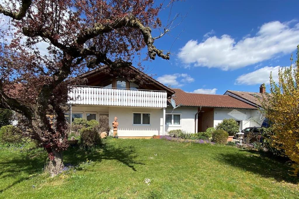 Gemuetliche Wohnung Bei Bad Waldsee Mit Balkon المظهر الخارجي الصورة